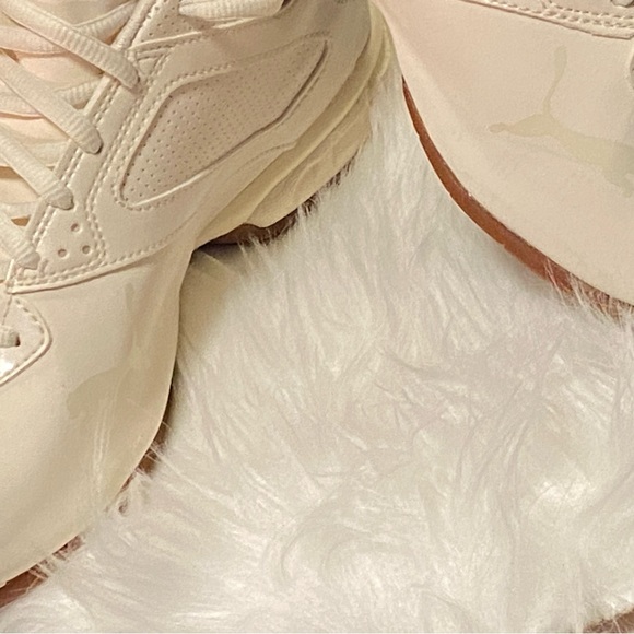 Puma - Picture 10 of 10